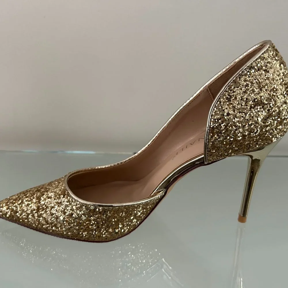 Gold Closed-Toe Pumps - Picture 4 of 8